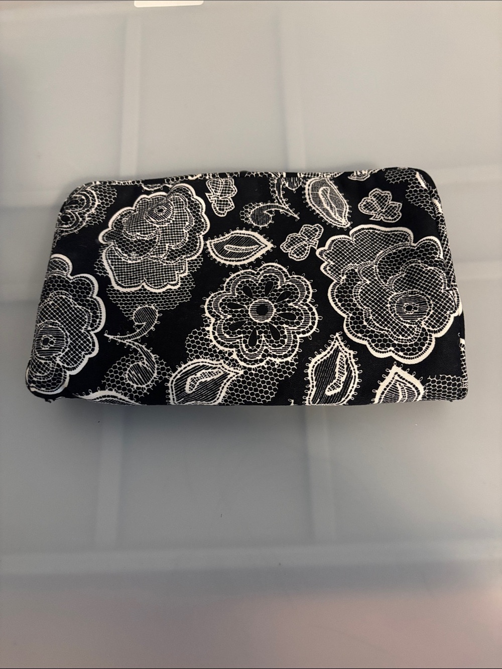 Thirty-One Botanical Lace Jewelry Pouch Black & White Bi-Fold Travel Bag Small